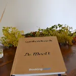 Semesterbostad De Moolt *